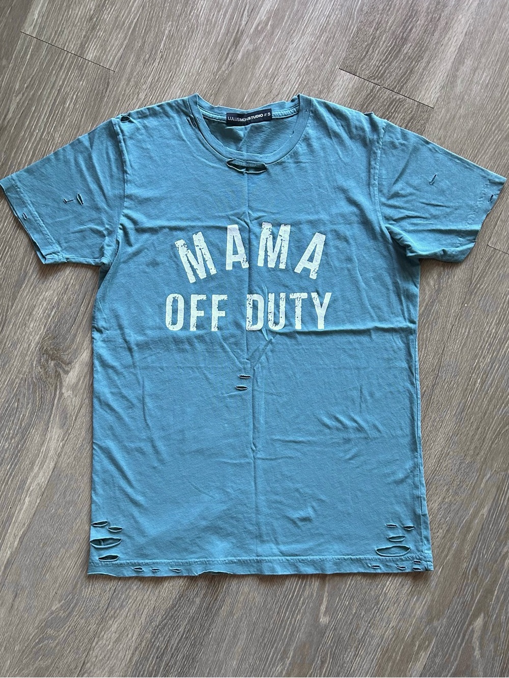 VICI Lulusimon Studio Mama Off Duty Distressed Graphic Tee Teal Green S